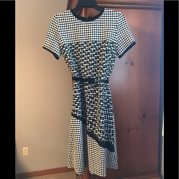 SOLD - Black/White Short Sleeve Dress - Picture 9 of 16